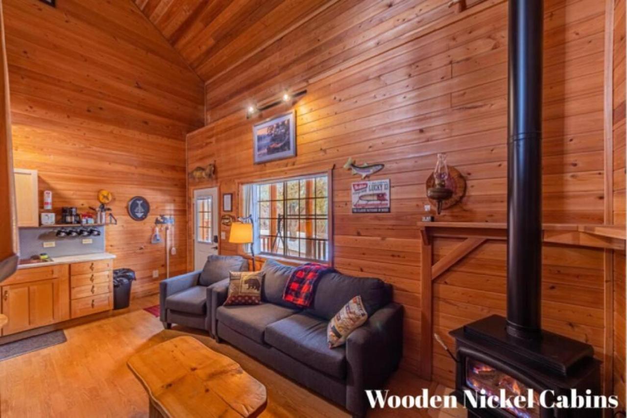 Cabin #3 Rainbow Trout - Pet Friendly- Sleeps 6 - Playground & Game Room 佩森 外观 照片