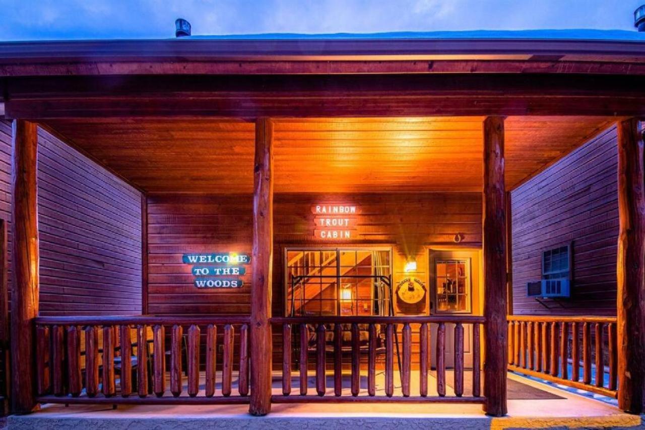 Cabin #3 Rainbow Trout - Pet Friendly- Sleeps 6 - Playground & Game Room 佩森 外观 照片